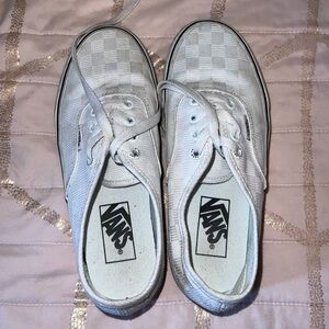 Women’s Size 6 White Checkered VANS